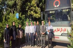 استقرار اتوبوس سازمان انتقال خون در دانشکده پزشکی به مناسبت هفته بسیج