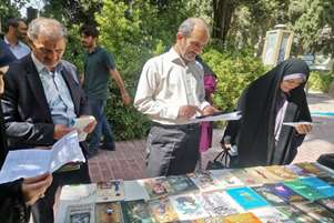 اقدامات انجام شده در هفته ای که گذشت/ گرامیداشت هفته دفاع مقدس با فضا سازی  فرهنگی در دانشکده پزشکی