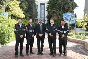 به مناسبت میلاد با سعادت حضرت ابالفضل العباس(ع) و روز حفاظت فیزیکی/حضور رئیس دانشکده پزشکی در جمع همکاران واحد حفاظت فیزیکی 